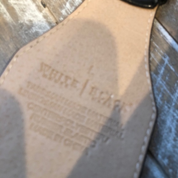 White House /Black Market .... belt - Picture 4 of 10